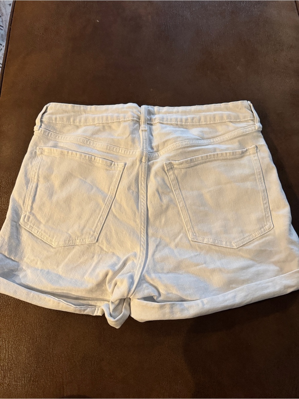 Old Navy White Denim High Rise OG Straight Cuffed Women's Shorts - Picture 4 of 4
